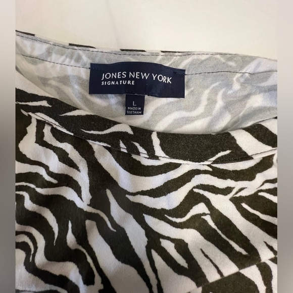 JONES NEW YORK SIGNATURE SIZE LARGE DARK BROWN & WHITE ZEBRA PRINT WOMEN’S TOP. - Picture 9 of 10